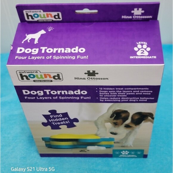 NEW IN BOX Outward Hound Dog Tornado Interactive Treat Puzzle - Picture 2 of 7
